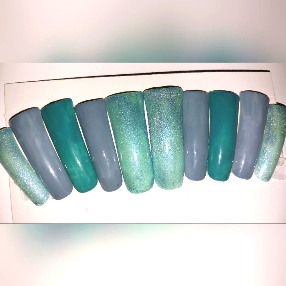 Duck shaped custom 10pc  press on nails for girls and teens - Picture 3 of 5